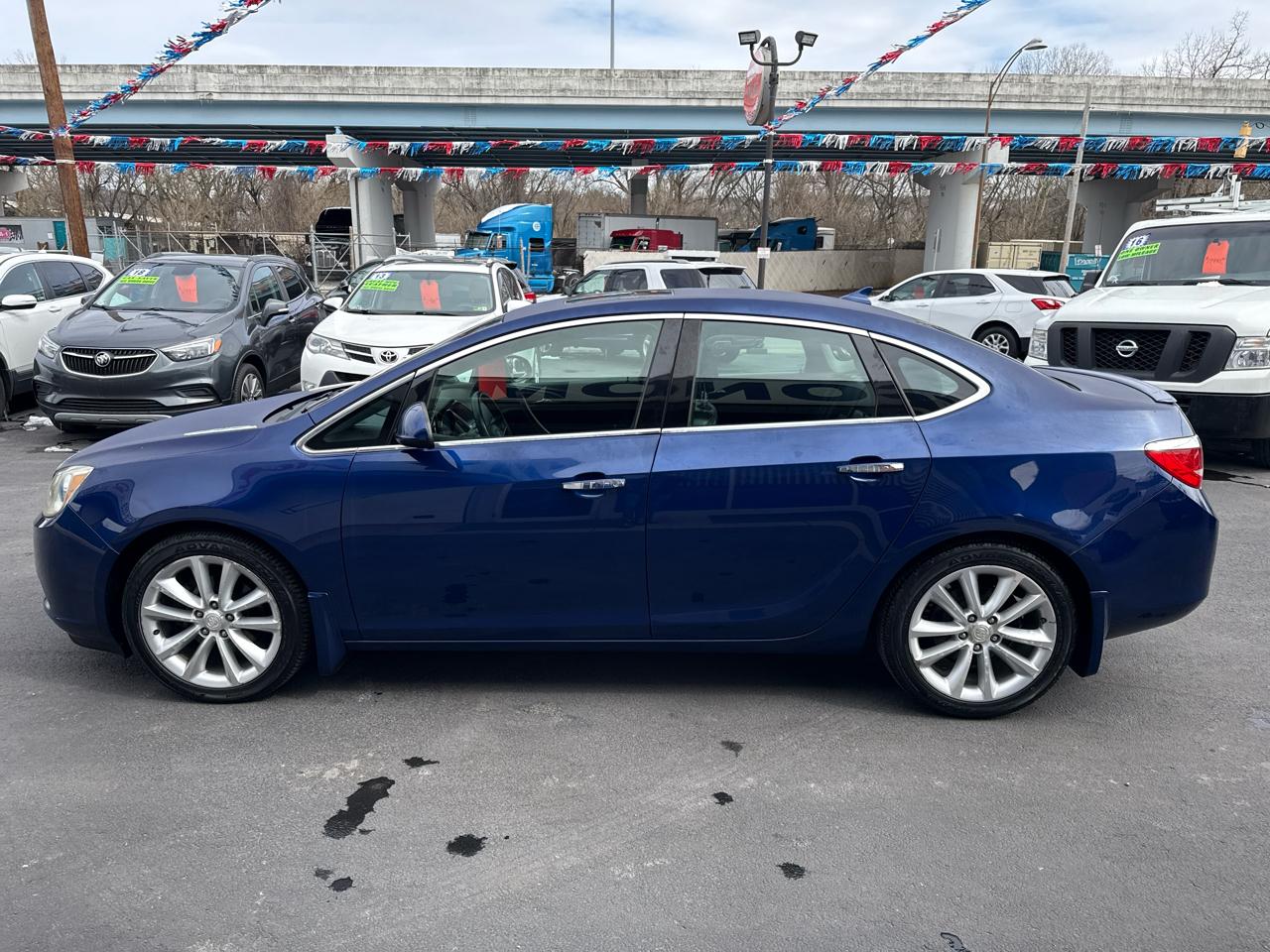 Buick Verano 4dr Sdn Leather Group 2013