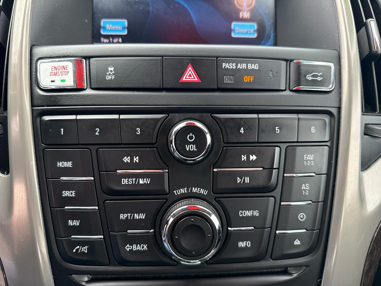 Buick Verano 4dr Sdn Leather Group 2013