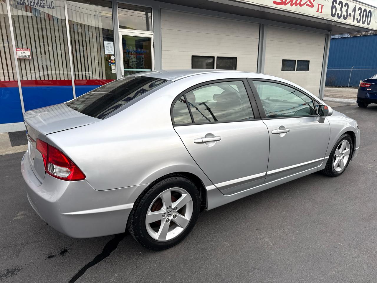 Honda Civic Sdn 4dr Auto LX 2011