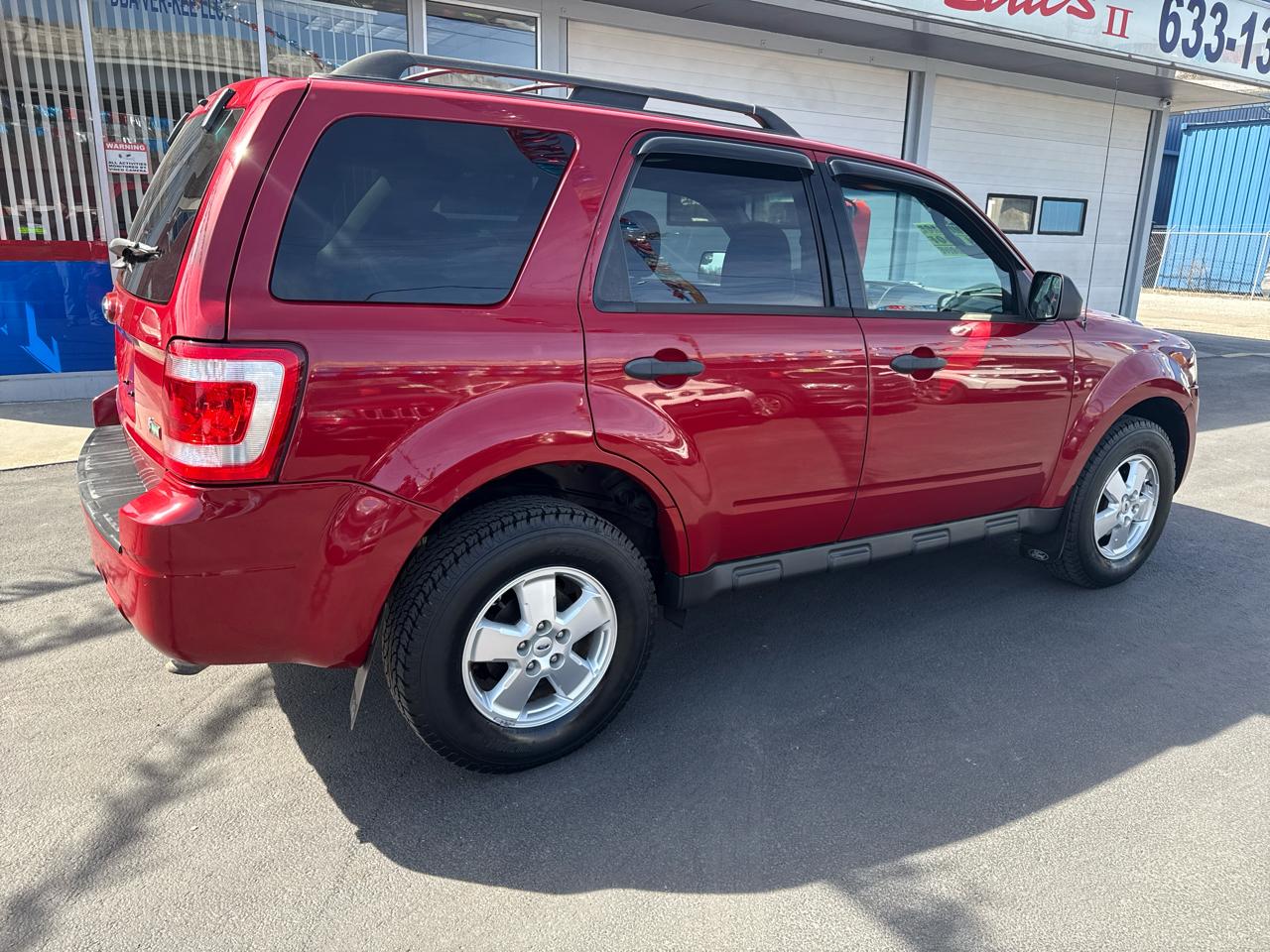 Ford Escape 4WD 4dr XLT 2011