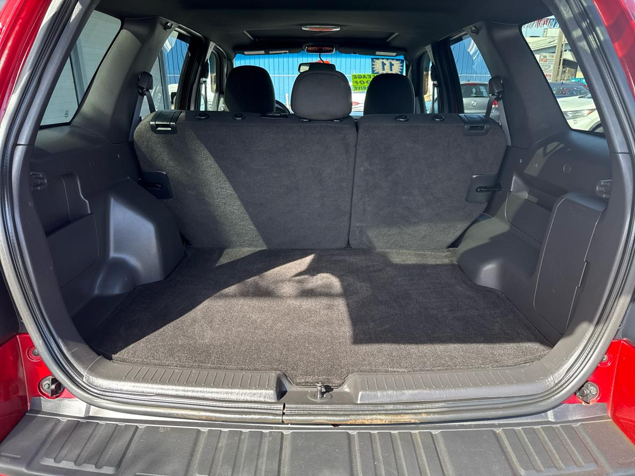 Ford Escape 4WD 4dr XLT 2011