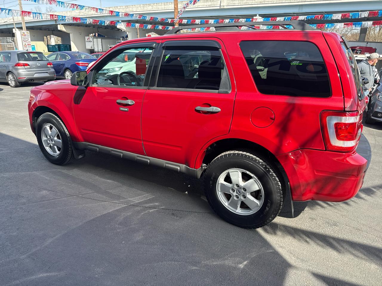 Ford Escape 4WD 4dr XLT 2011