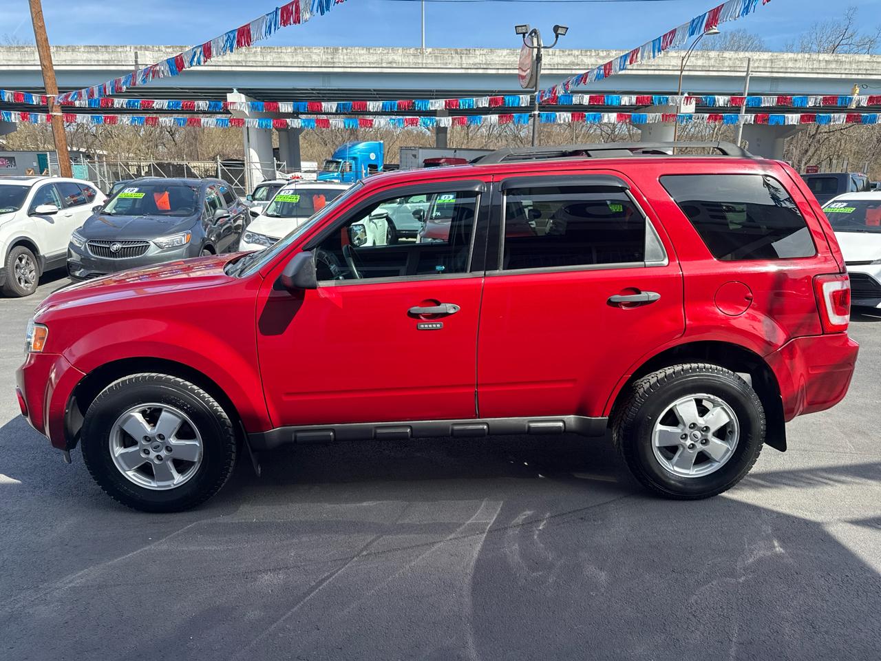 Ford Escape 4WD 4dr XLT 2011