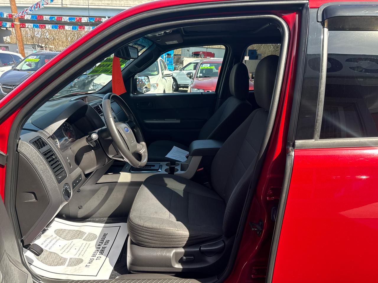 Ford Escape 4WD 4dr XLT 2011