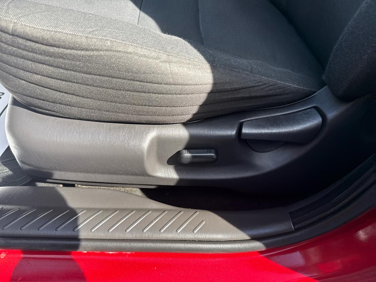 Ford Escape 4WD 4dr XLT 2011