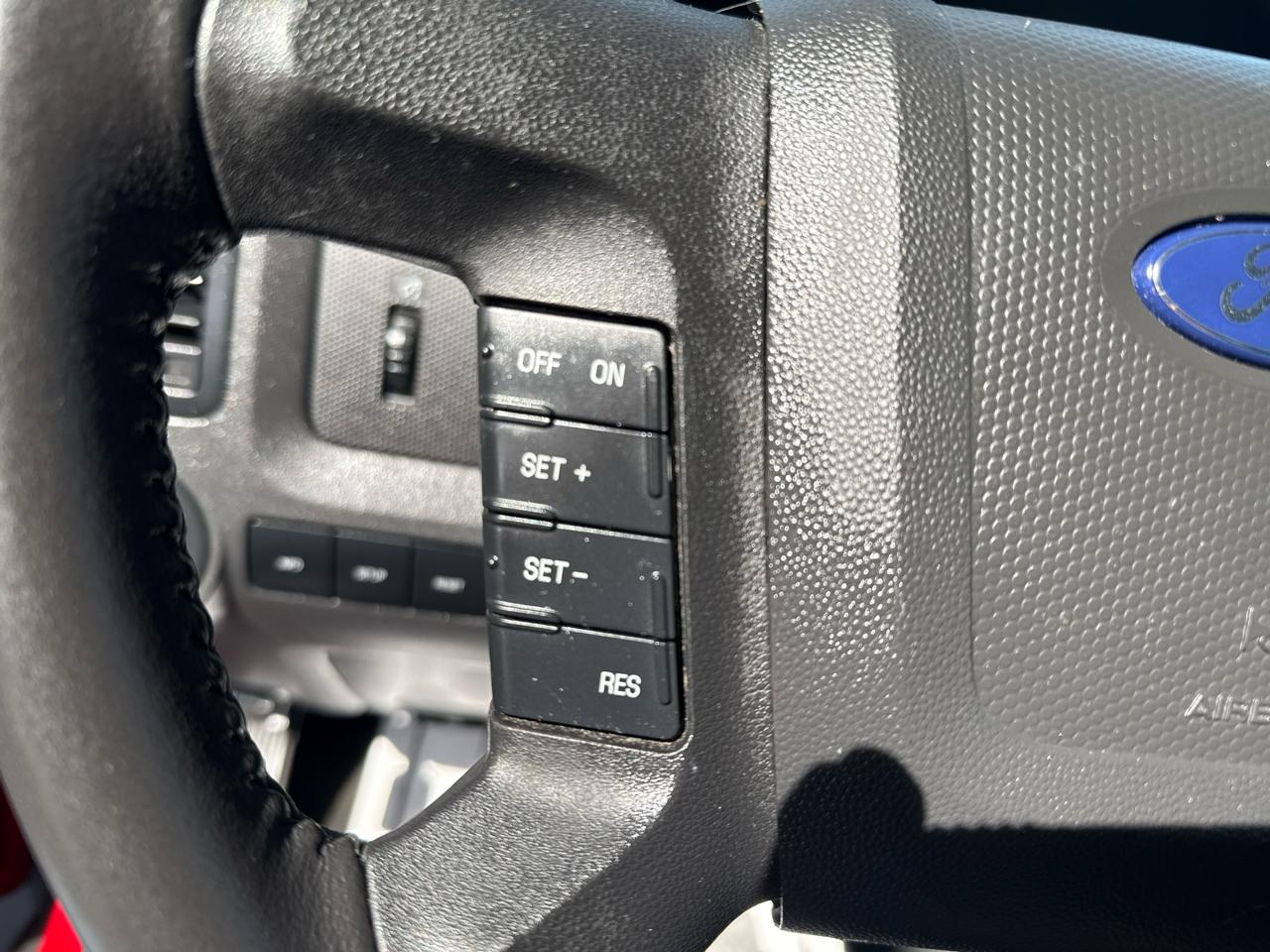 Ford Escape 4WD 4dr XLT 2011