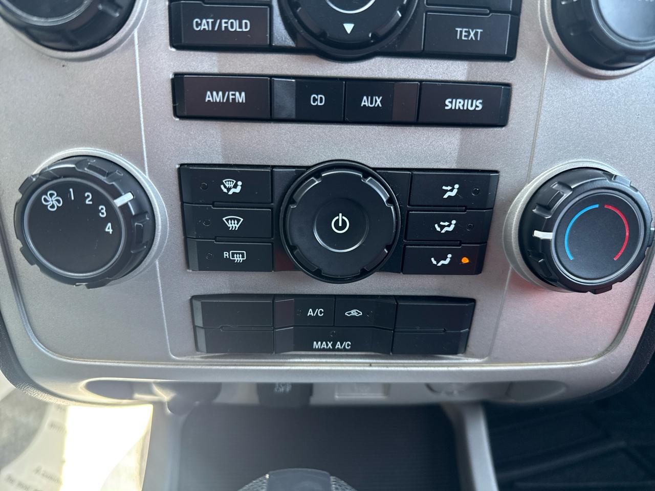 Ford Escape 4WD 4dr XLT 2011