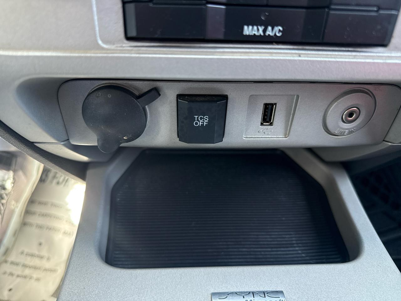 Ford Escape 4WD 4dr XLT 2011