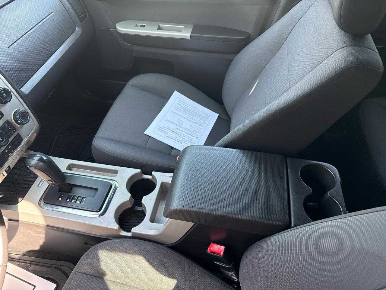 Ford Escape 4WD 4dr XLT 2011