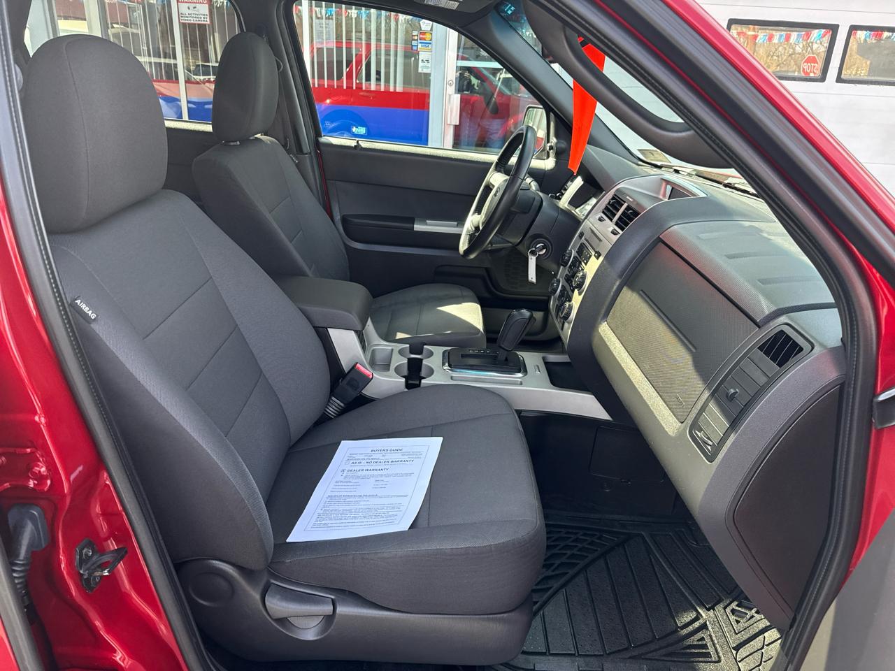 Ford Escape 4WD 4dr XLT 2011