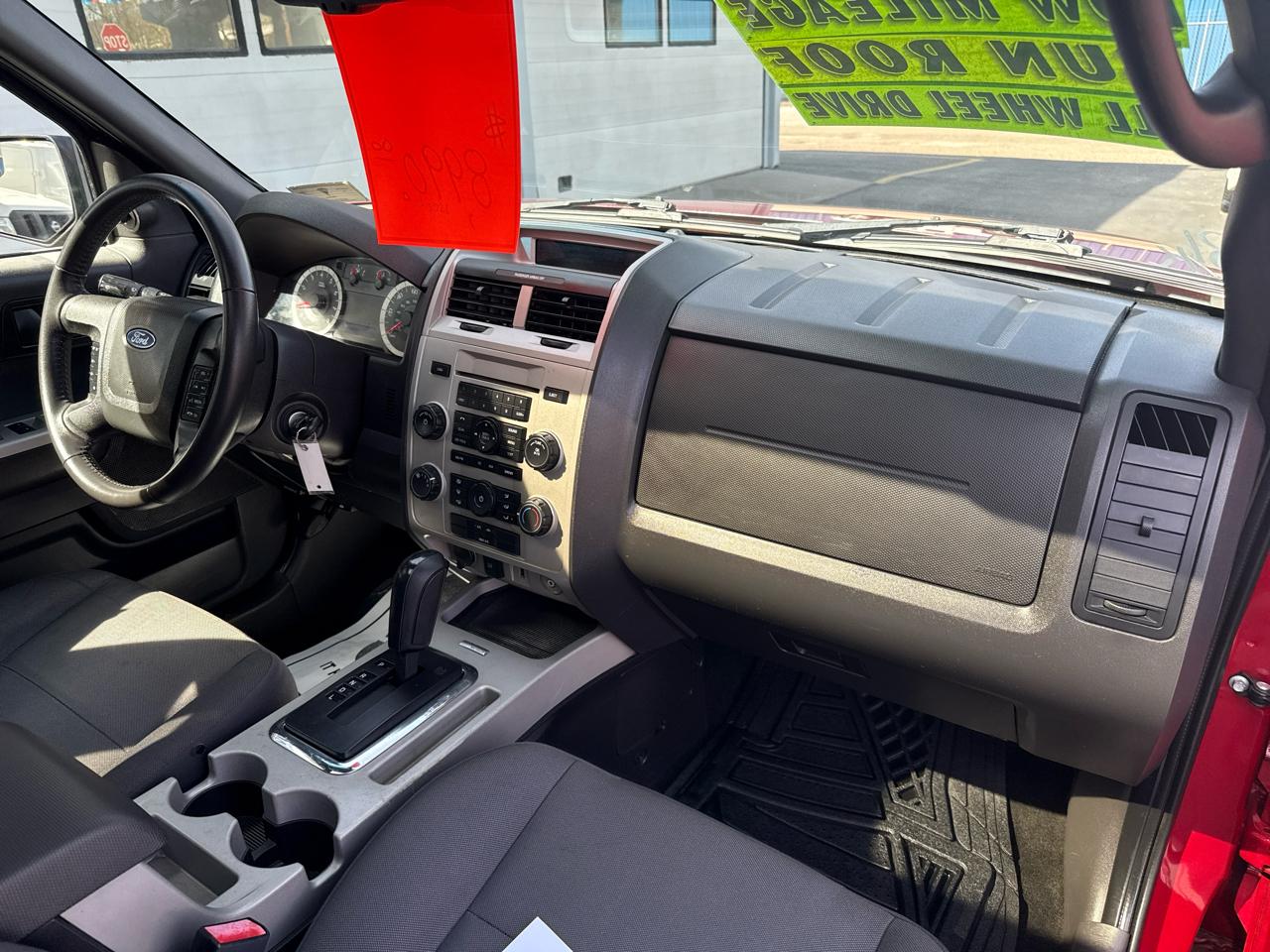 Ford Escape 4WD 4dr XLT 2011