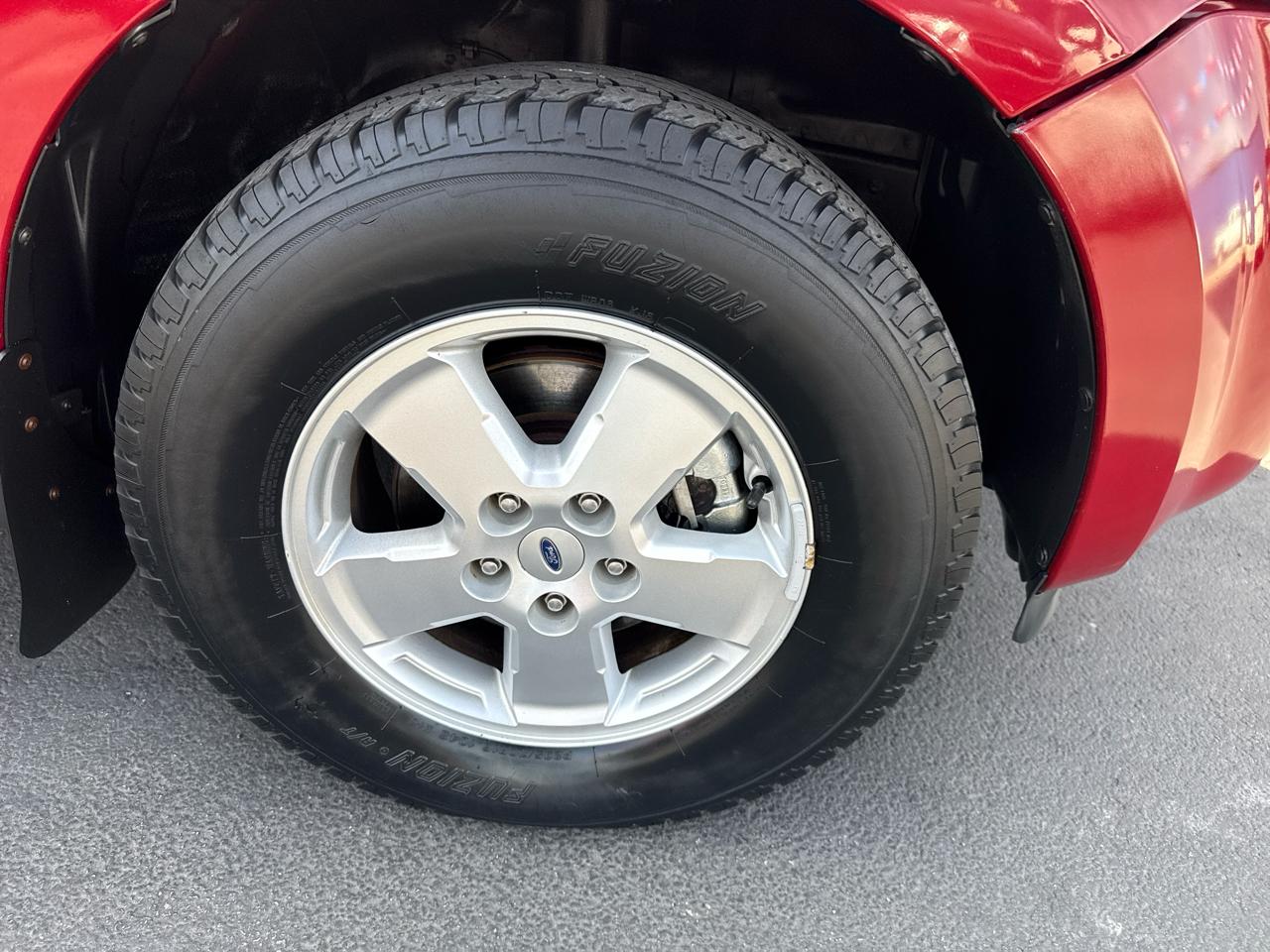 Ford Escape 4WD 4dr XLT 2011