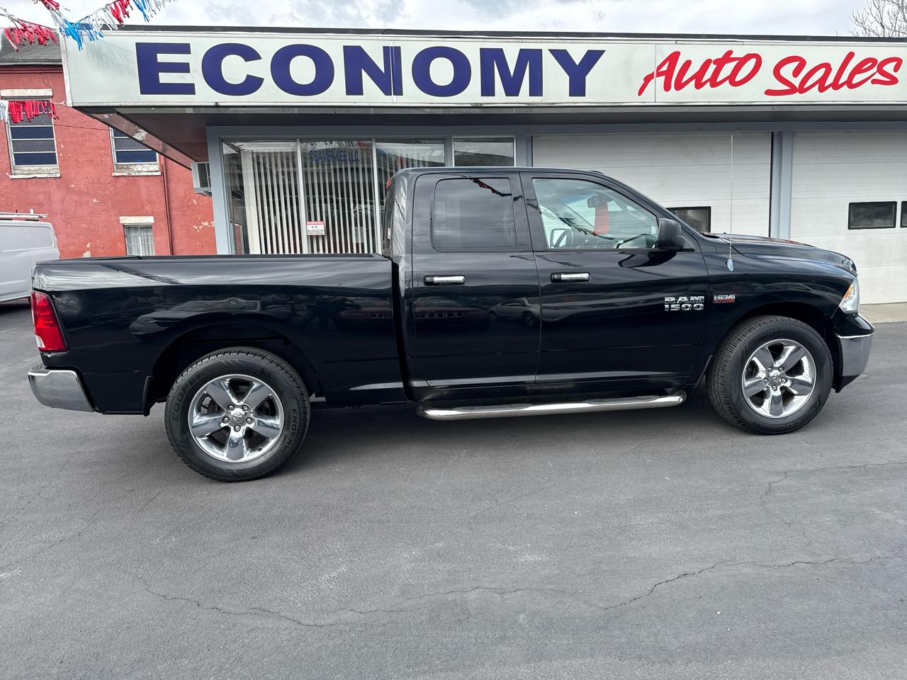 RAM 1500 2WD Quad Cab 140.5" Big Horn 2013