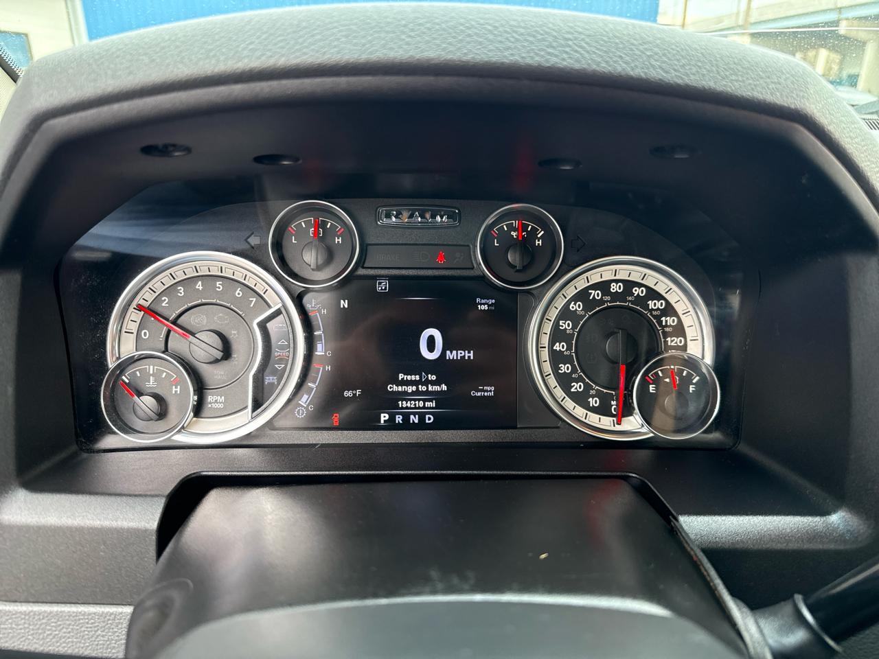 RAM 1500 2WD Quad Cab 140.5" Big Horn 2013