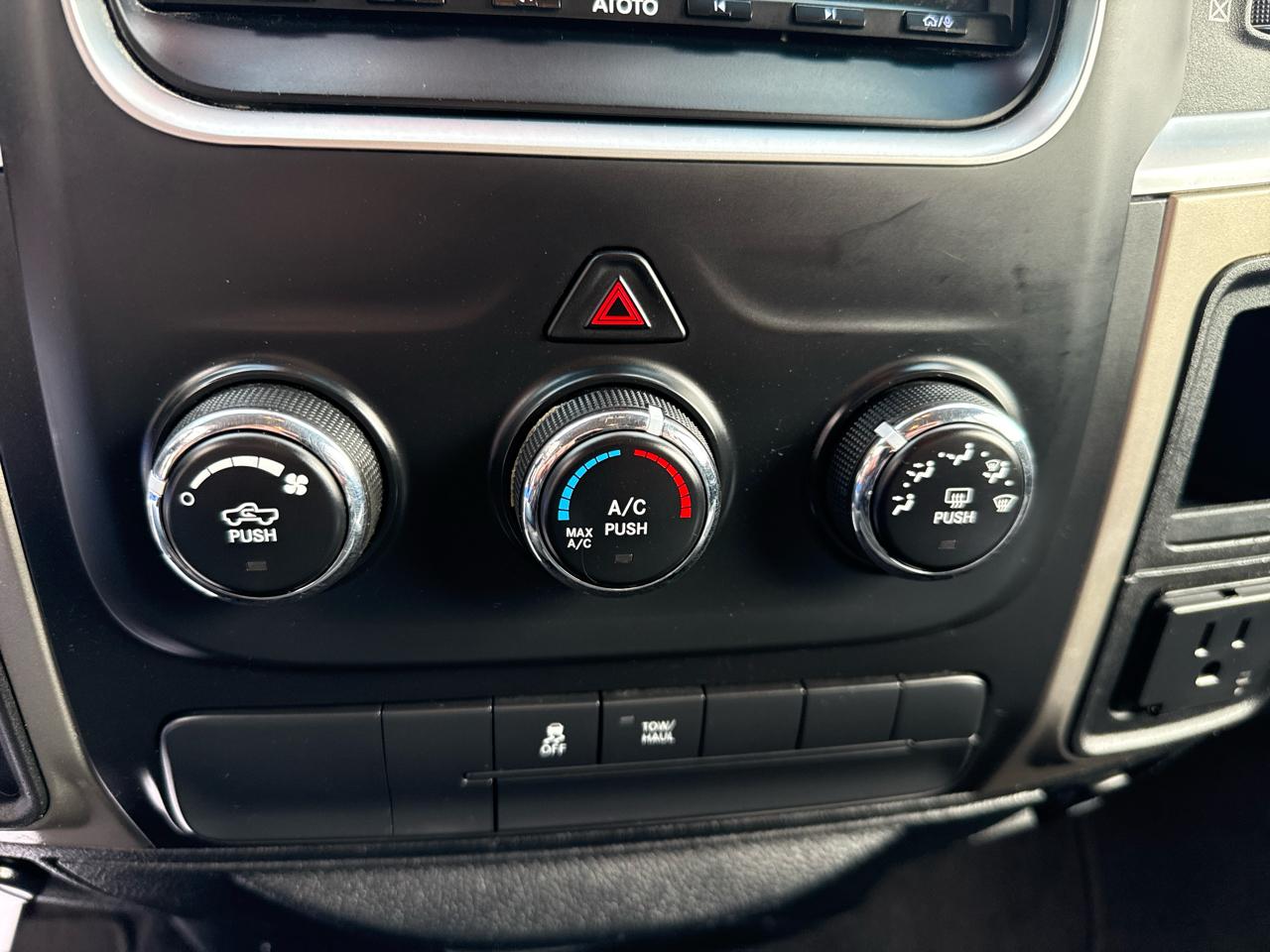 RAM 1500 2WD Quad Cab 140.5" Big Horn 2013