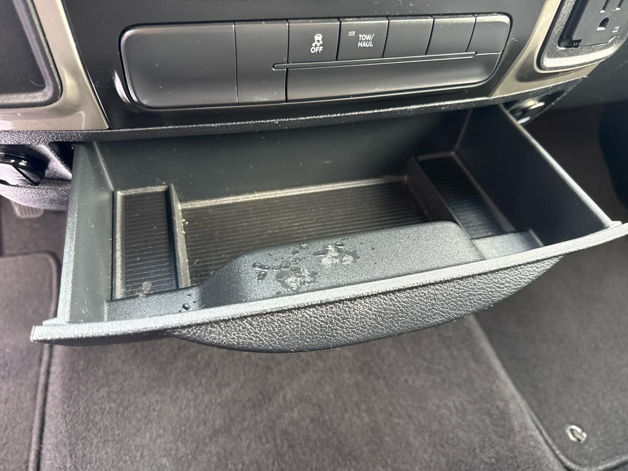 RAM 1500 2WD Quad Cab 140.5" Big Horn 2013