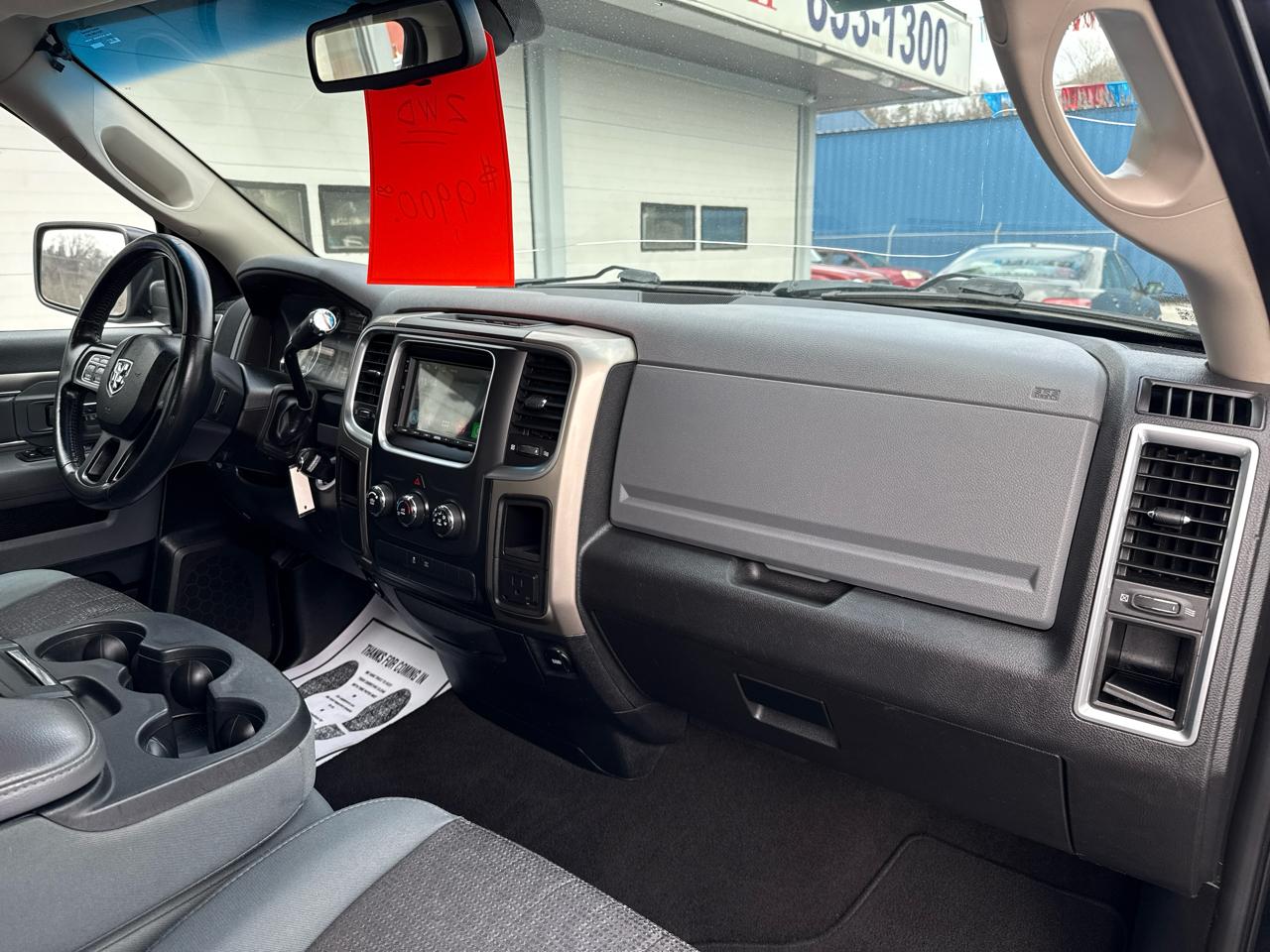 RAM 1500 2WD Quad Cab 140.5" Big Horn 2013