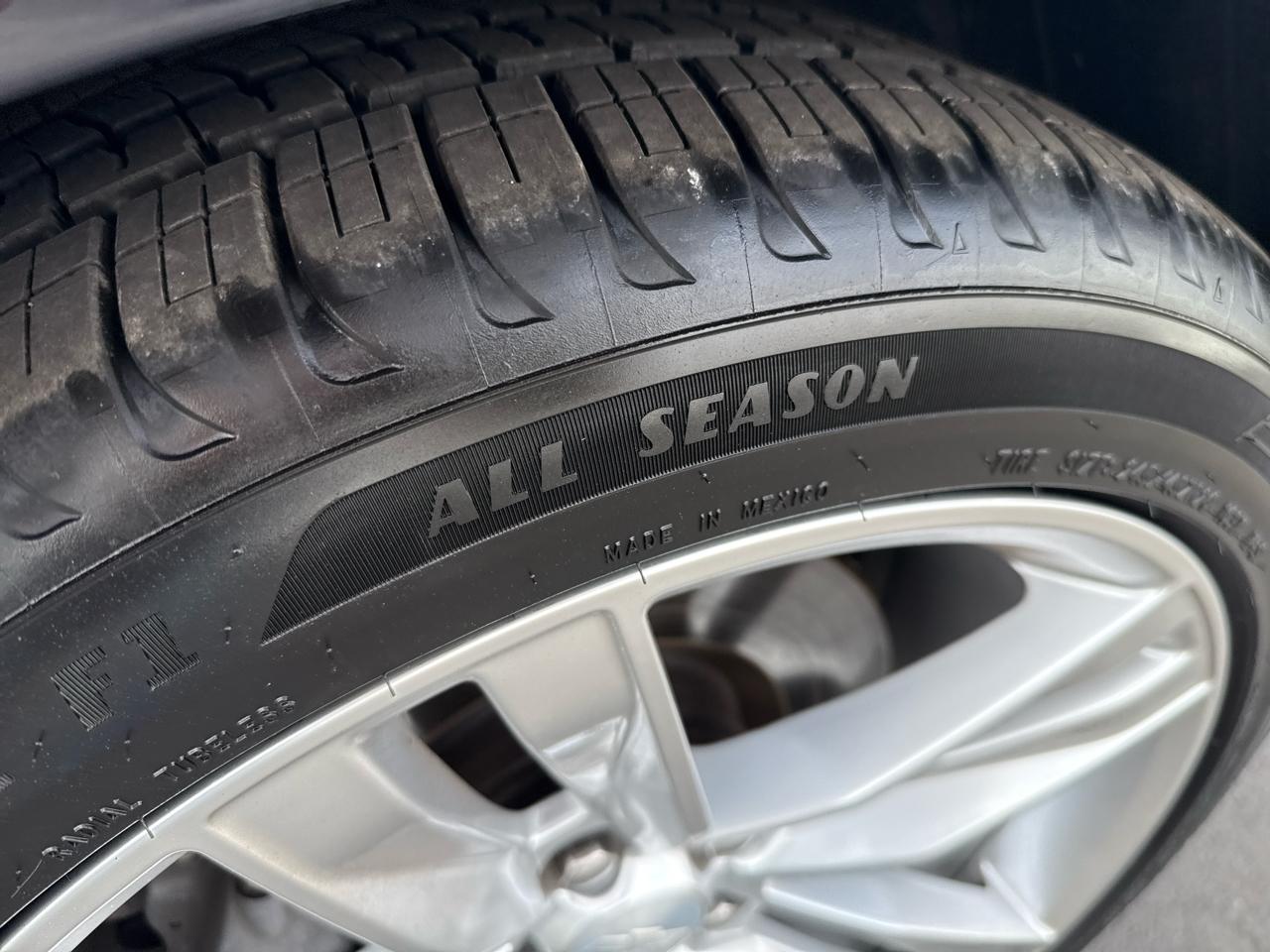 Chevrolet Camaro 2dr Cpe SS w/2SS 2013