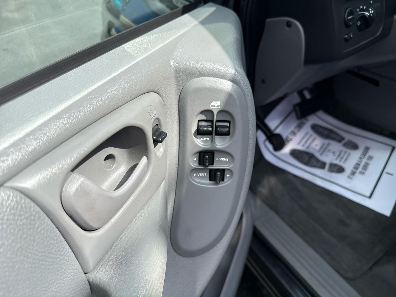 Dodge Grand Caravan 4dr SE 2006