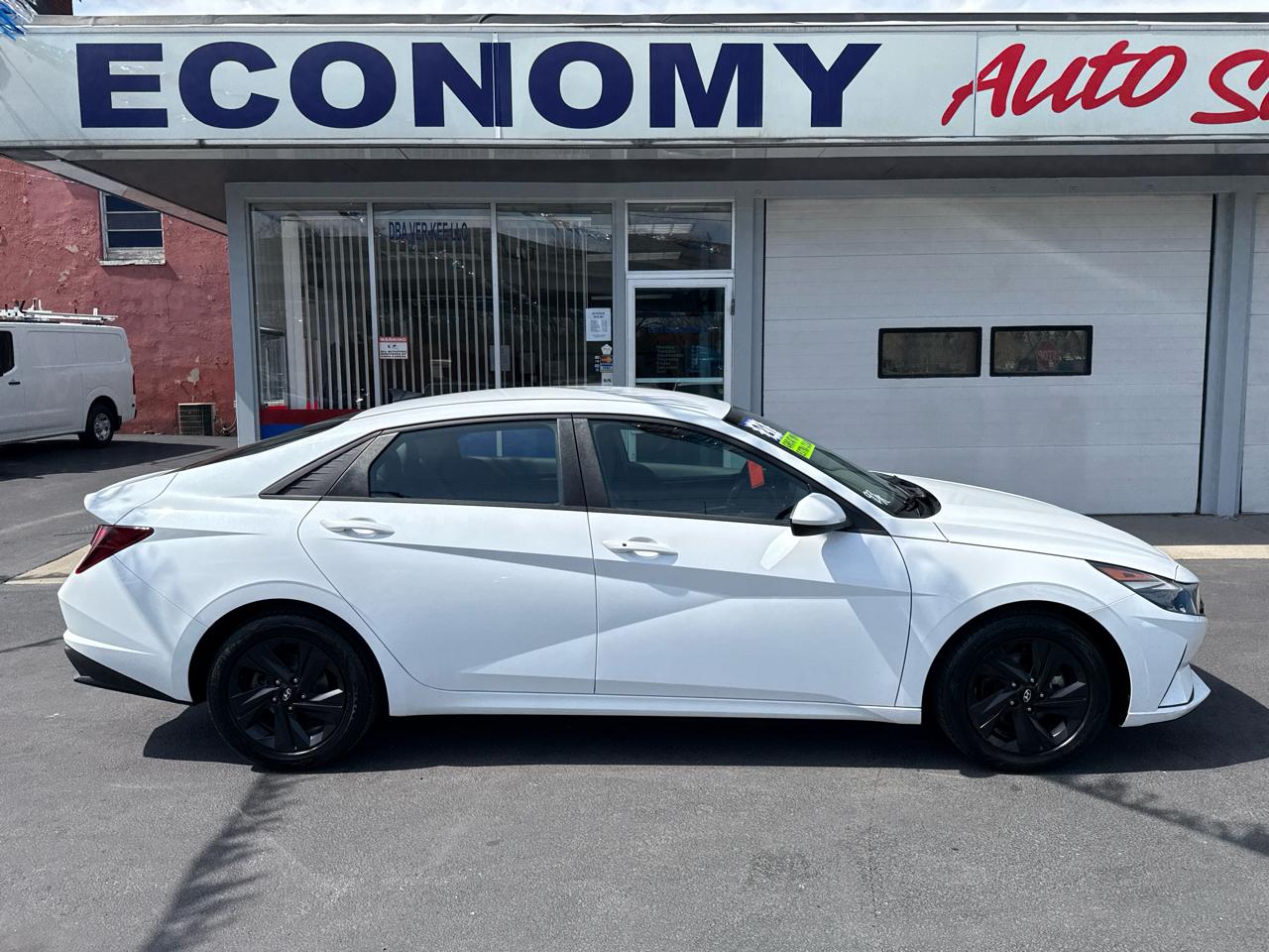 Hyundai Elantra SEL IVT 2021