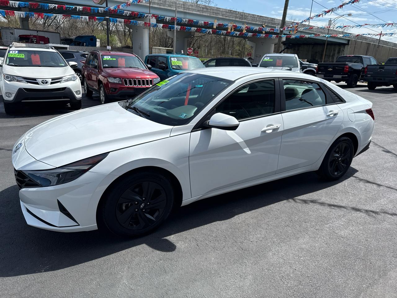Hyundai Elantra SEL IVT 2021