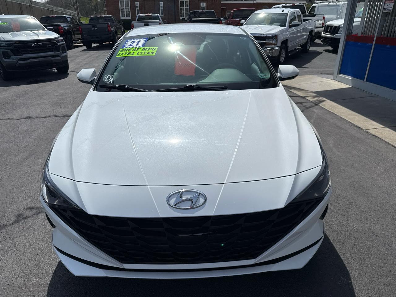 Hyundai Elantra SEL IVT 2021