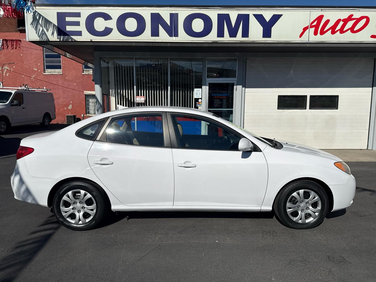 Hyundai Elantra 4dr Sdn Auto GLS PZEV 2010