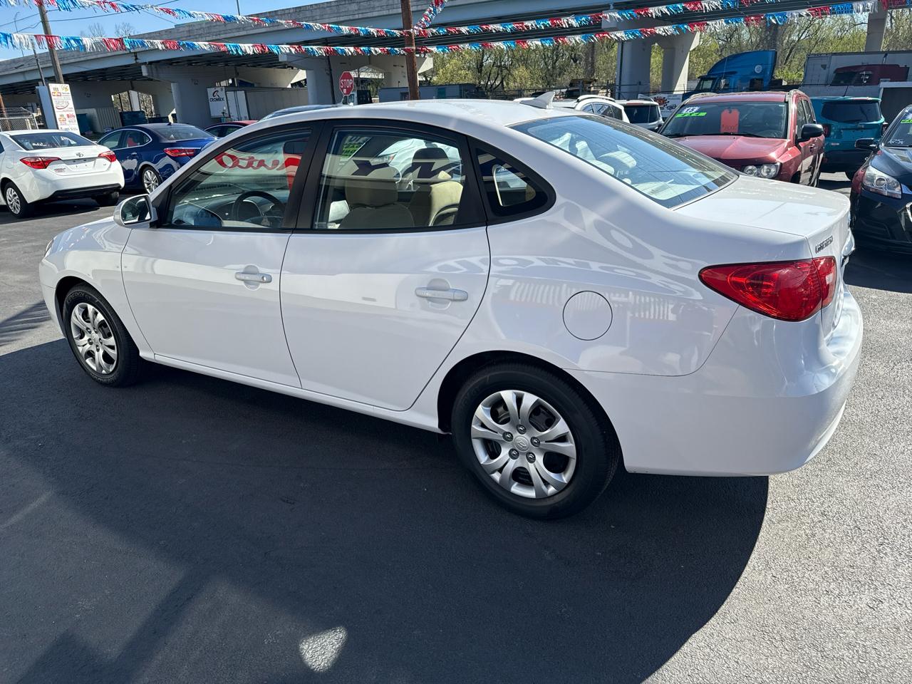 Hyundai Elantra 4dr Sdn Auto GLS PZEV 2010
