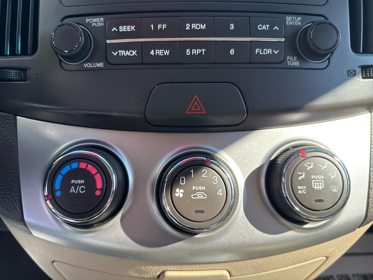 Hyundai Elantra 4dr Sdn Auto GLS PZEV 2010