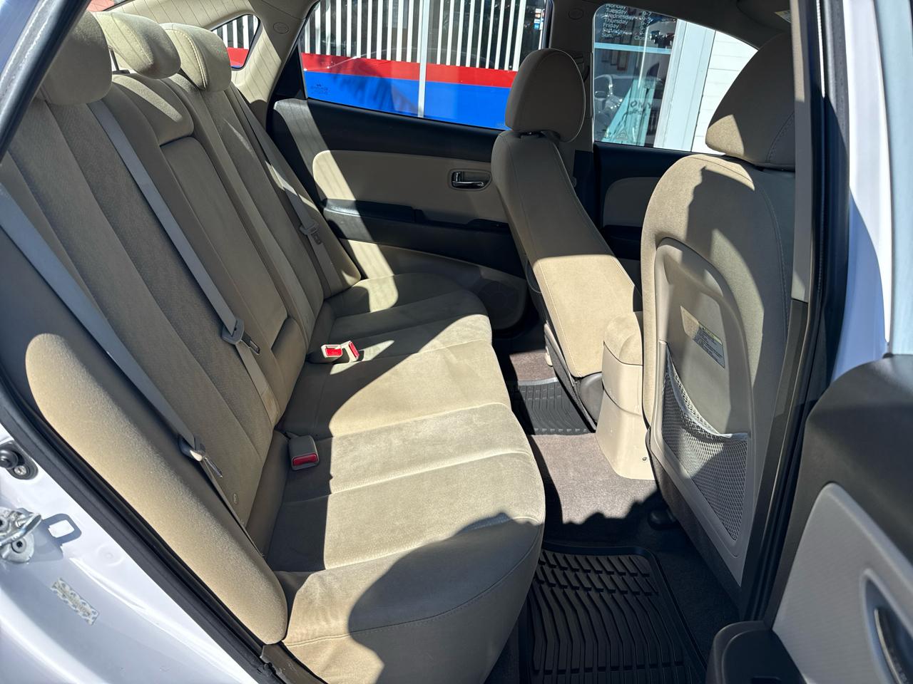 Hyundai Elantra 4dr Sdn Auto GLS PZEV 2010