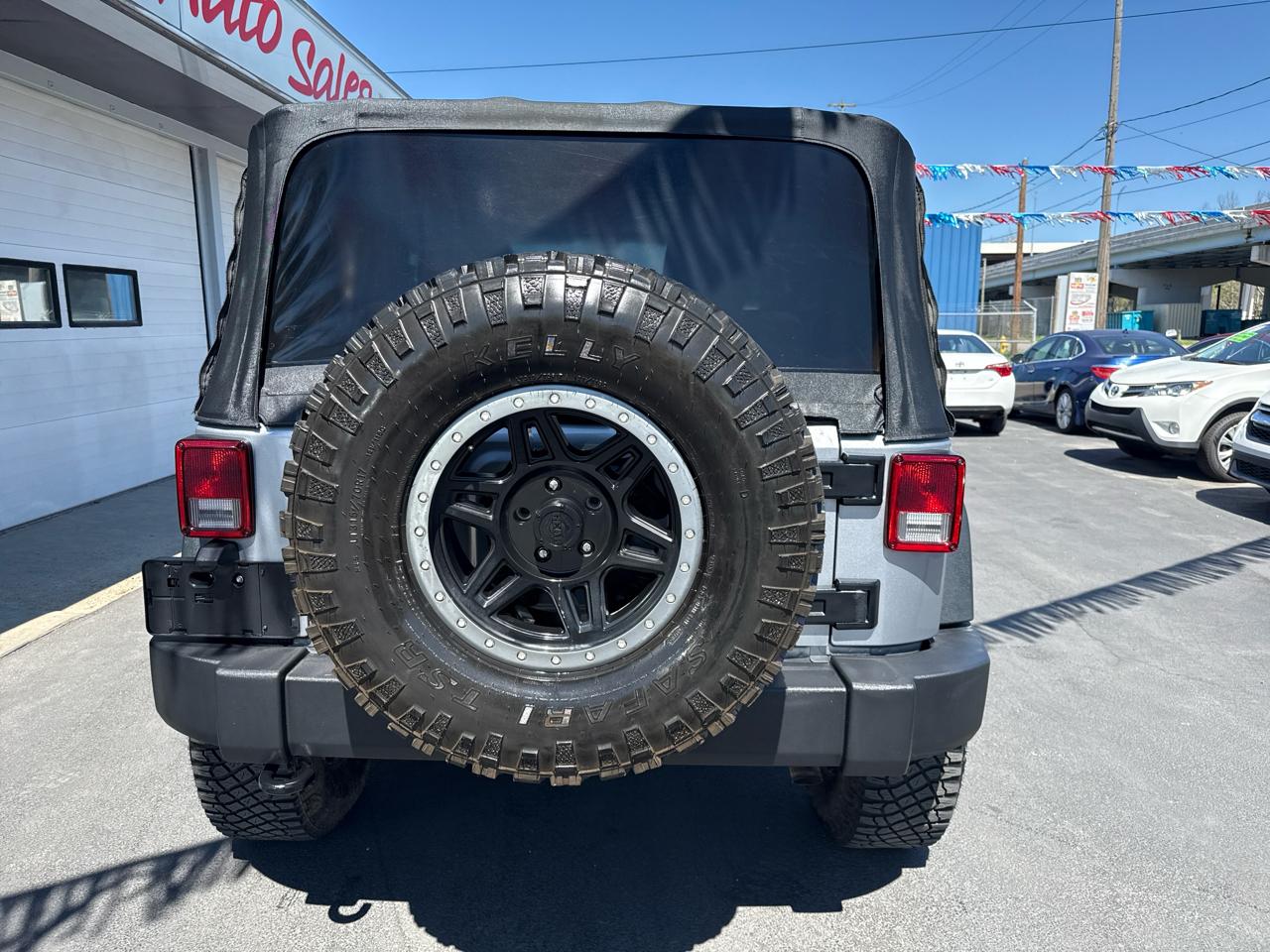 Jeep Wrangler 4WD 2dr Sport 2015