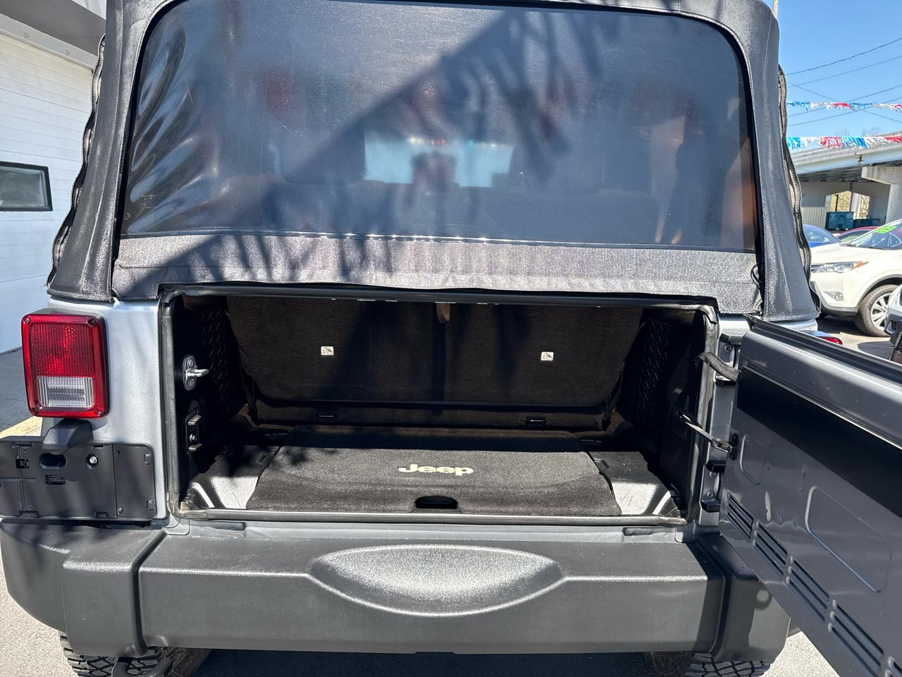 Jeep Wrangler 4WD 2dr Sport 2015