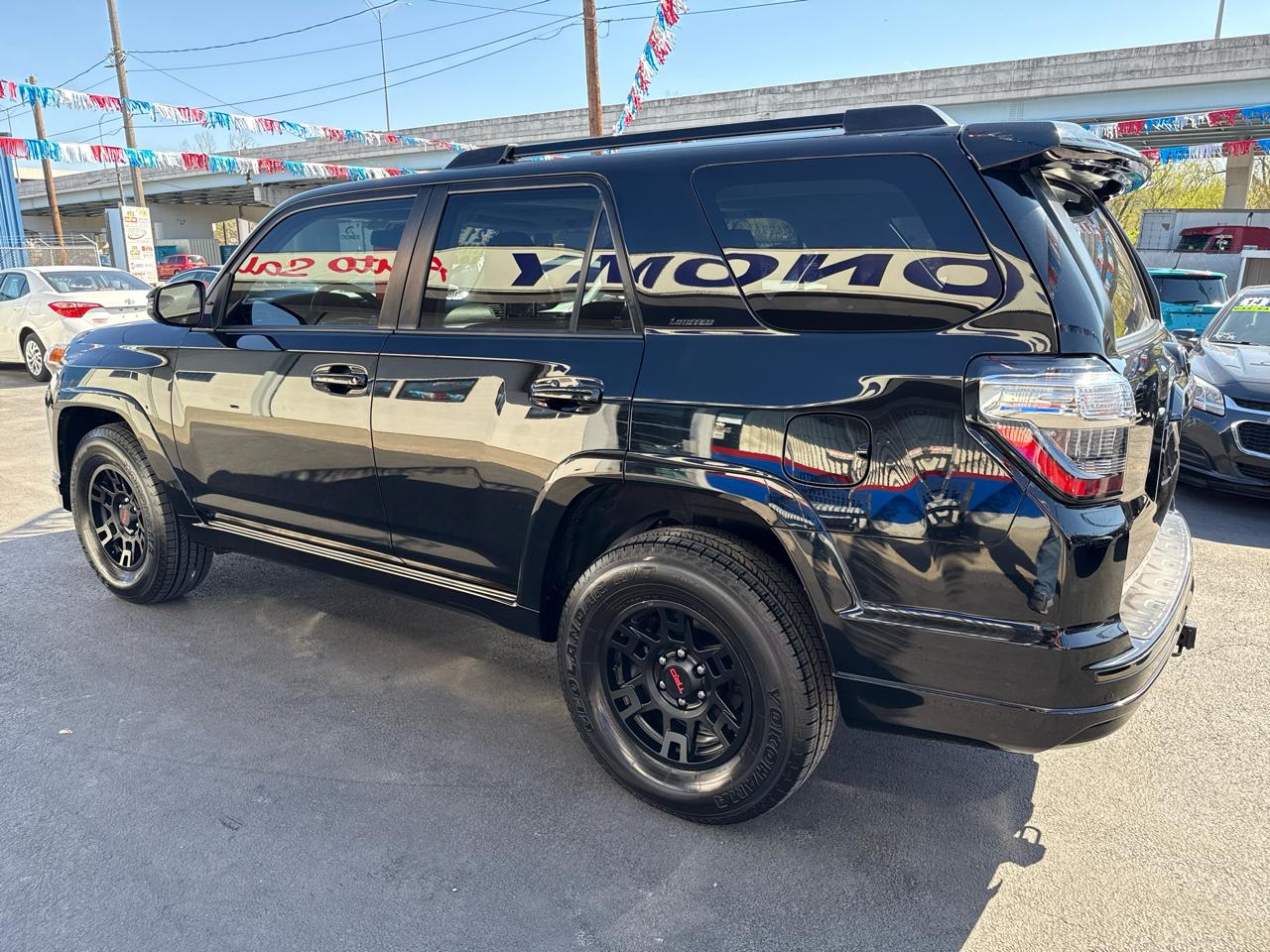 Toyota 4Runner Nightshade 4WD (Natl) 2021
