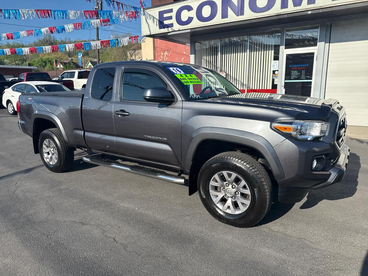 Toyota Tacoma 4WD Access Cab V6 AT SR5 (Natl) 2016