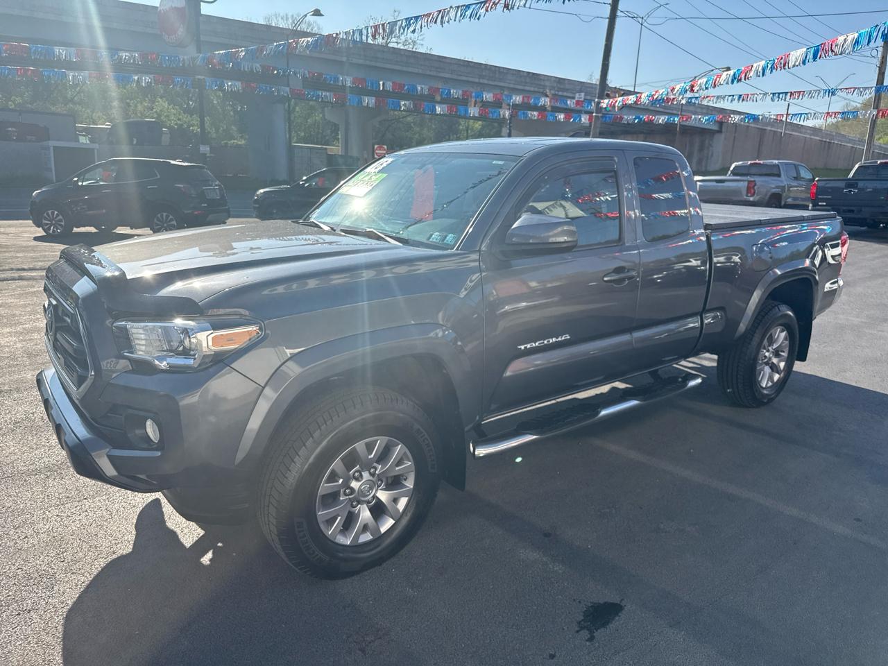 Toyota Tacoma 4WD Access Cab V6 AT SR5 (Natl) 2016