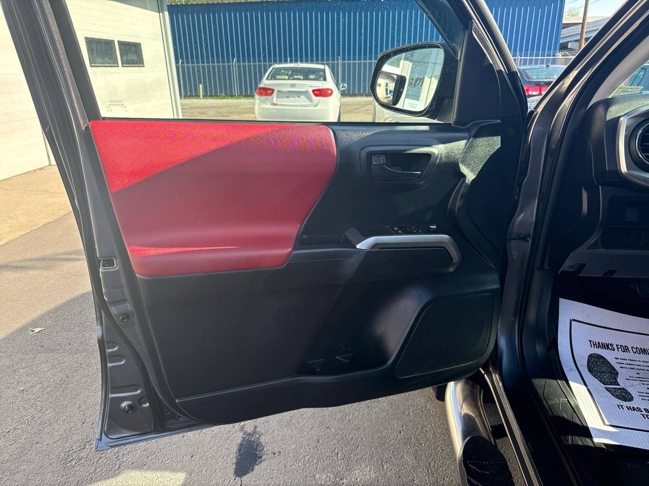 Toyota Tacoma 4WD Access Cab V6 AT SR5 (Natl) 2016