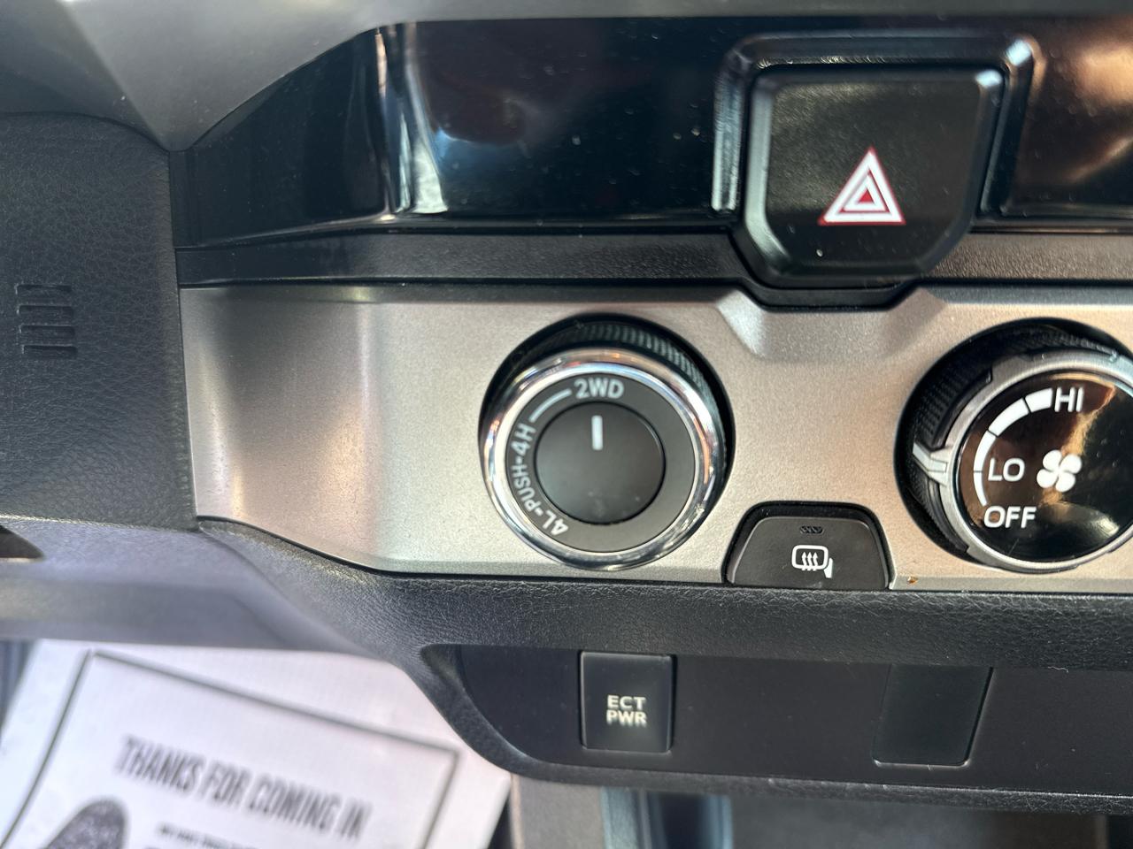 Toyota Tacoma 4WD Access Cab V6 AT SR5 (Natl) 2016