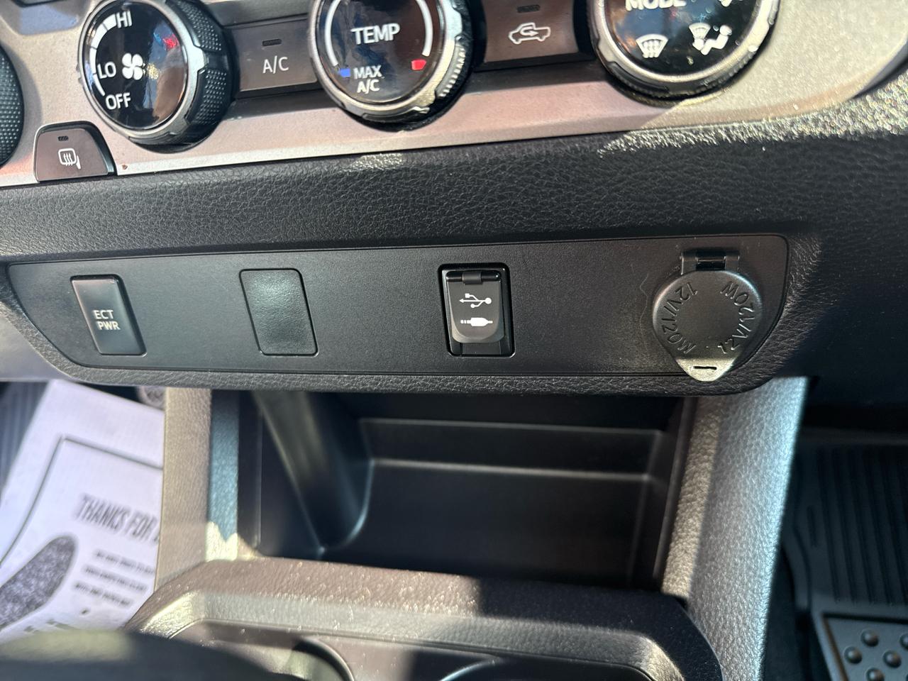 Toyota Tacoma 4WD Access Cab V6 AT SR5 (Natl) 2016