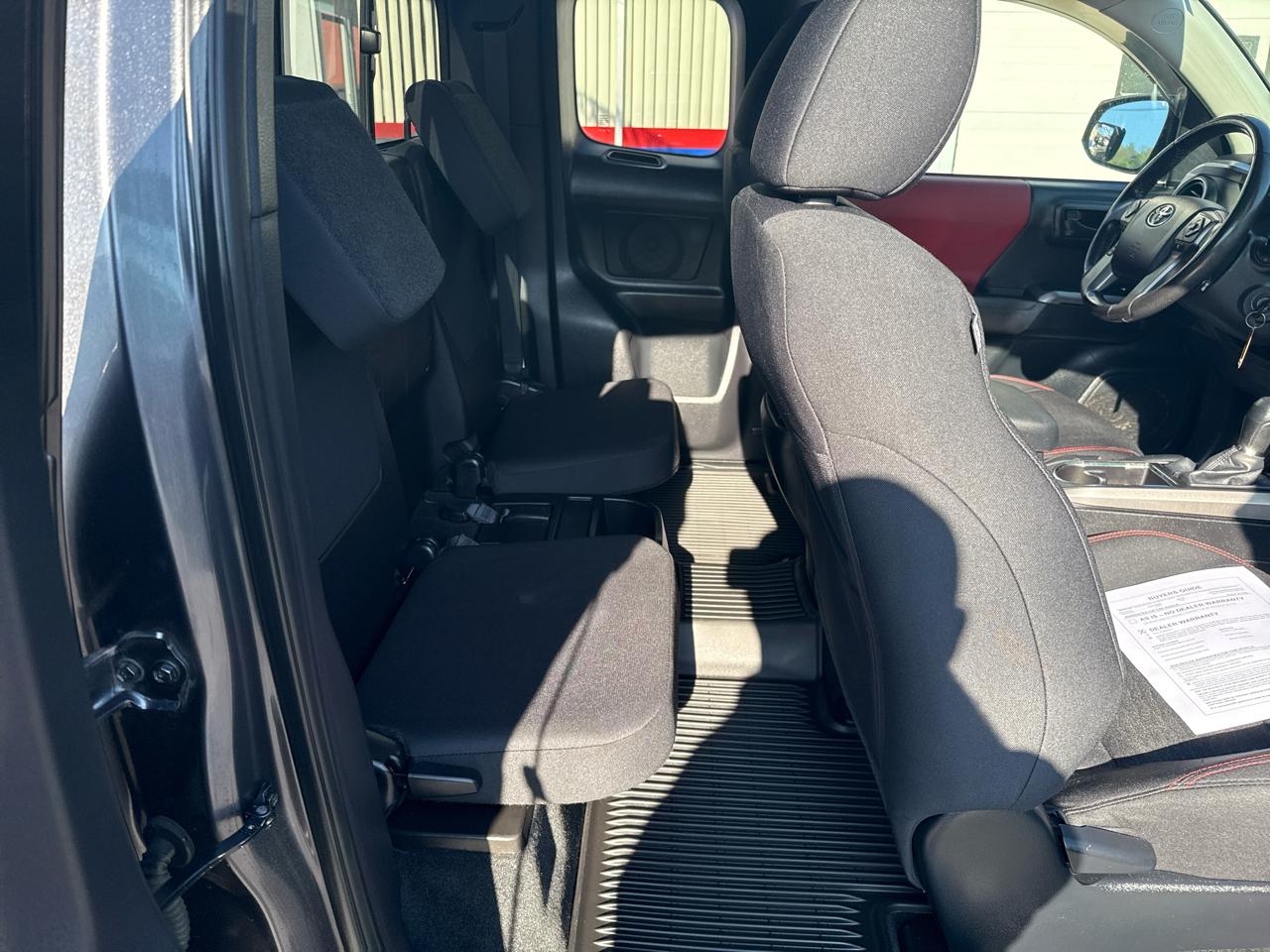 Toyota Tacoma 4WD Access Cab V6 AT SR5 (Natl) 2016