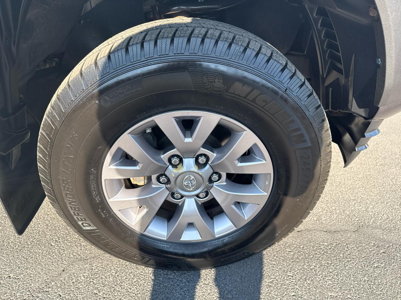 Toyota Tacoma 4WD Access Cab V6 AT SR5 (Natl) 2016