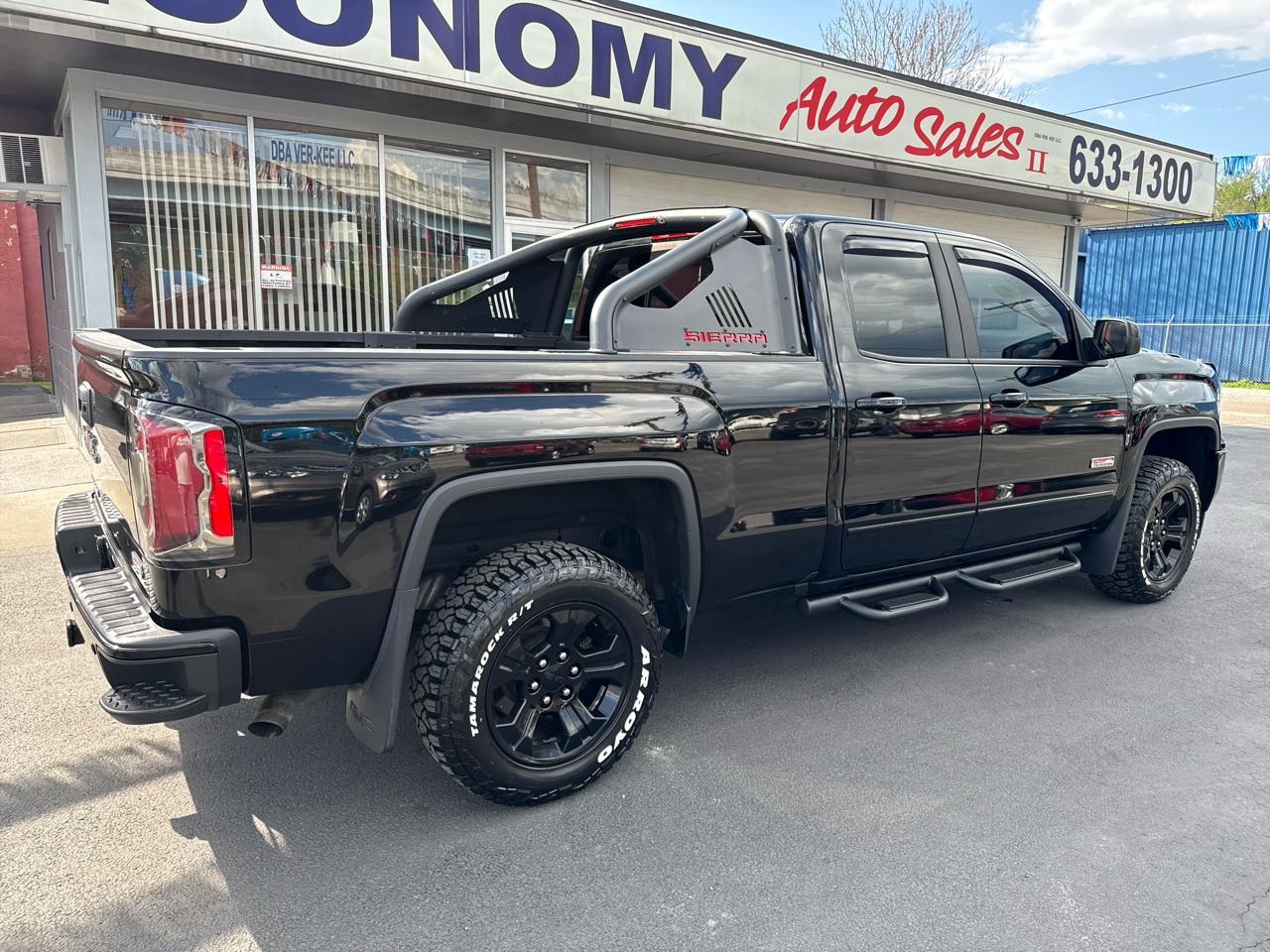 GMC Sierra 1500 4WD Double Cab 143.5" SLT 2017