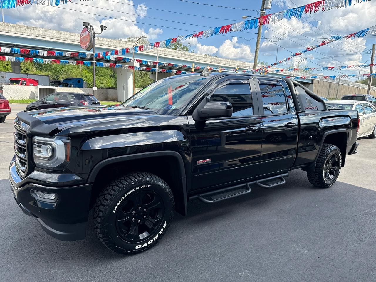 GMC Sierra 1500 4WD Double Cab 143.5" SLT 2017
