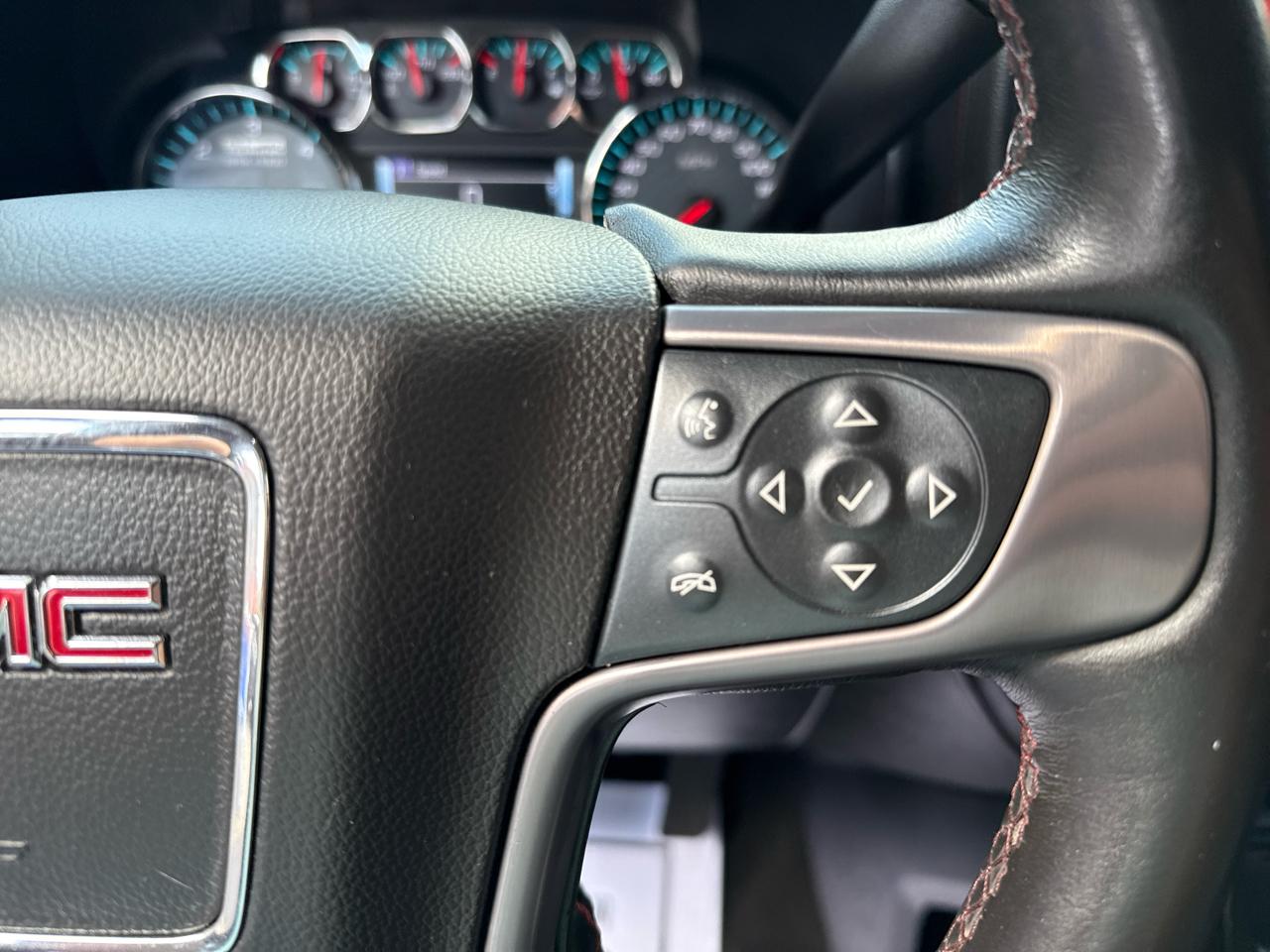 GMC Sierra 1500 4WD Double Cab 143.5" SLT 2017