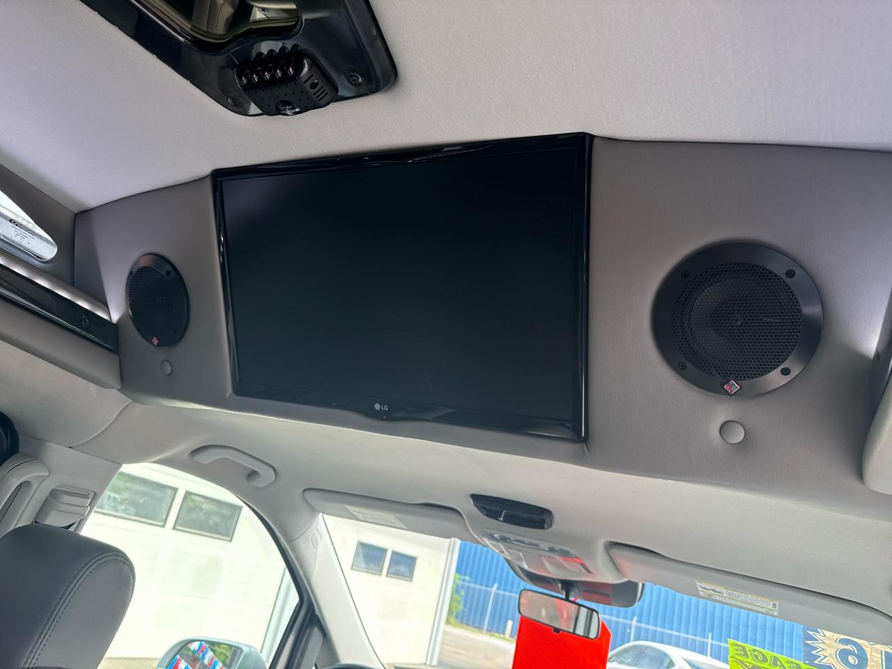 Mercedes-Benz Metris Passenger Van RWD 126" 2016