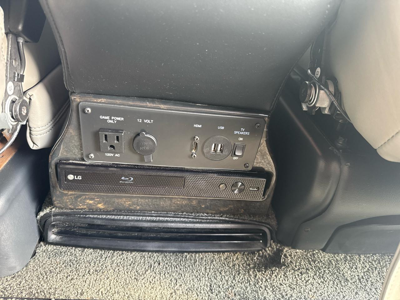 Mercedes-Benz Metris Passenger Van RWD 126" 2016