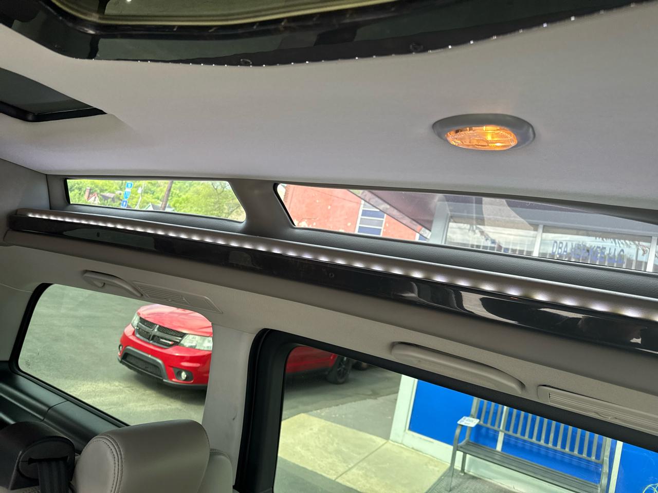 Mercedes-Benz Metris Passenger Van RWD 126" 2016