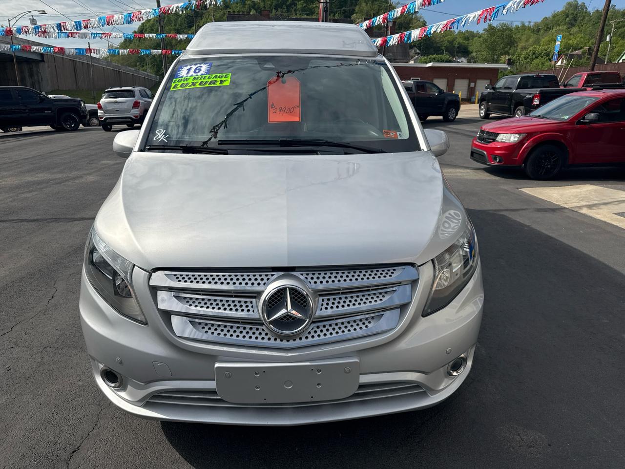 Mercedes-Benz Metris Passenger Van RWD 126" 2016