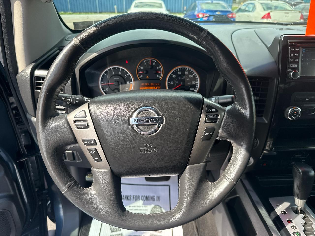 Nissan Titan 4WD Crew Cab SWB SV 2015