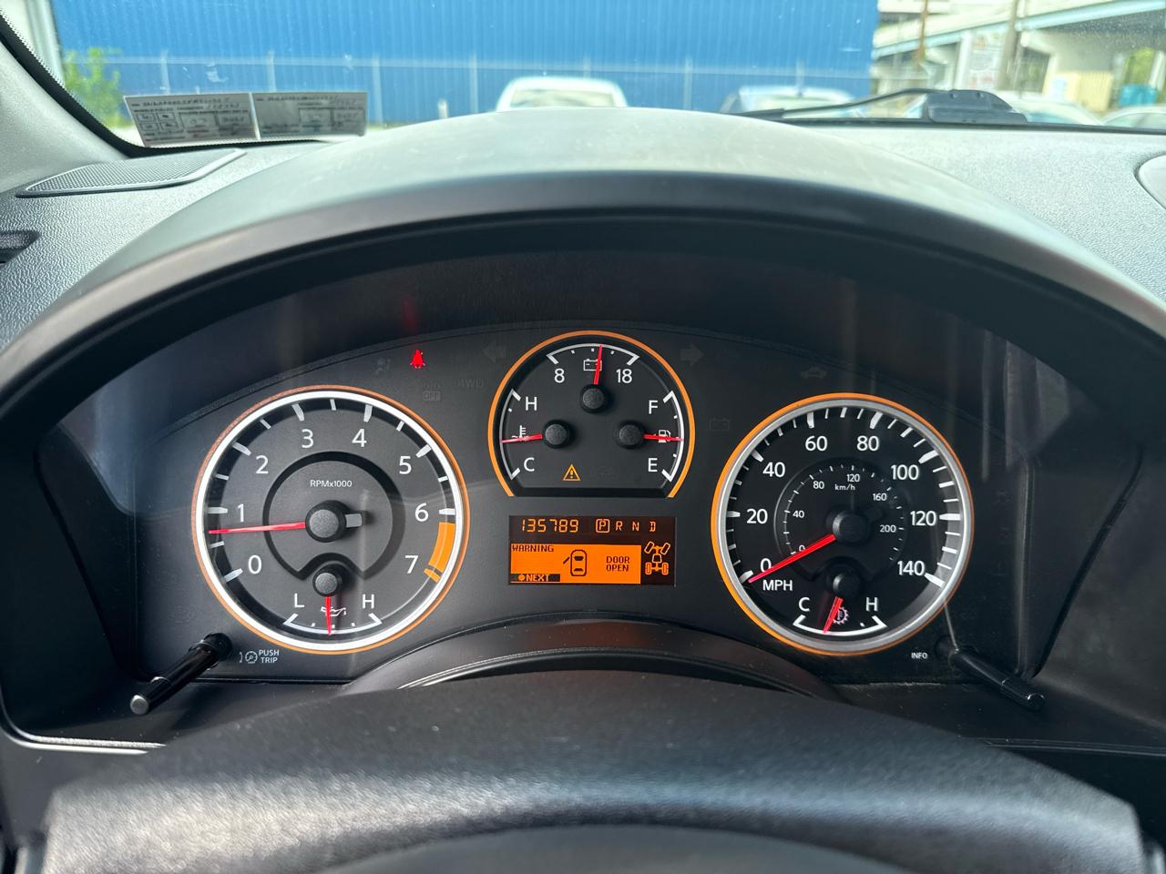 Nissan Titan 4WD Crew Cab SWB SV 2015