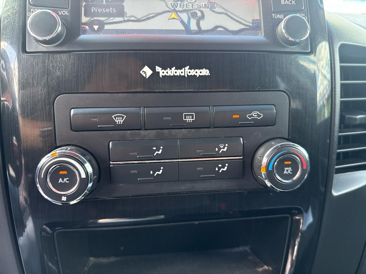 Nissan Titan 4WD Crew Cab SWB SV 2015